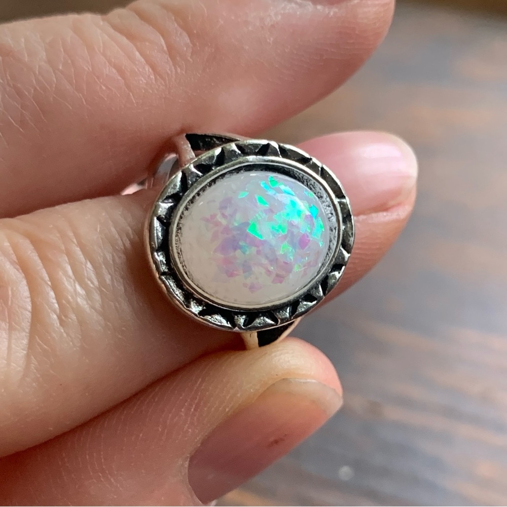 ✨NWT✨Medium Opal Sterling Silver Ring